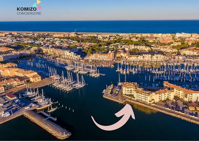 La Brise Marine. Vue Panoramique Port De Plaisance