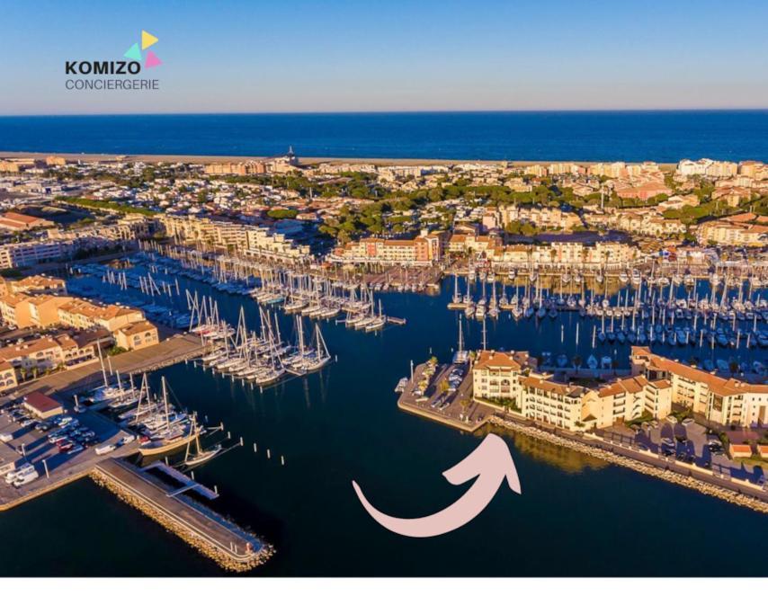 La Brise Marine. Vue Panoramique Port De Plaisance